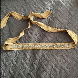 David’s bridal wedding dress size 6. Style number is VM9768.